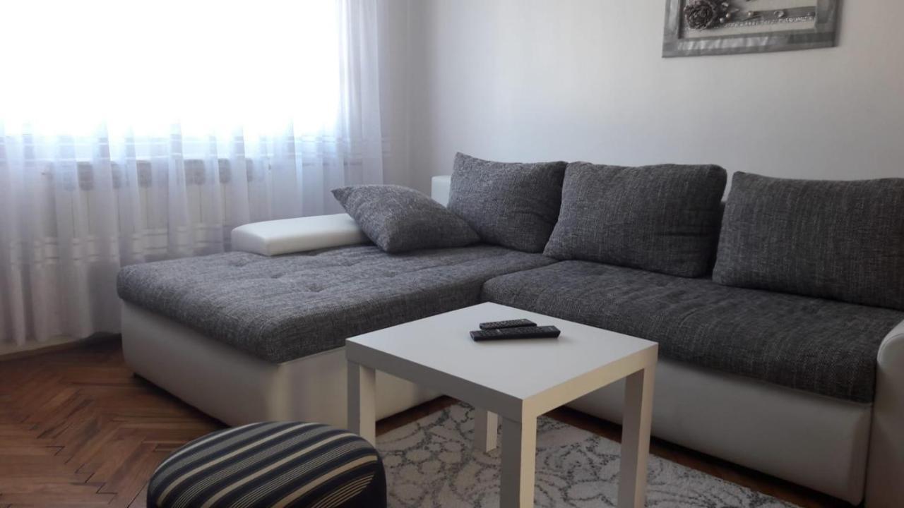Apartment Upper Town Gospić Екстериор снимка